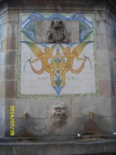 ST834683.JPG