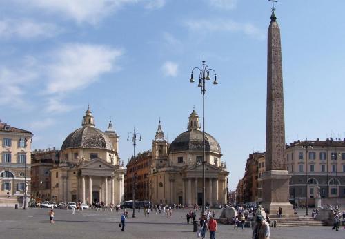 Roma_Piazza_del_Popolo_BW_1.JPG