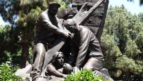 мессина памятник морякам.jpeg