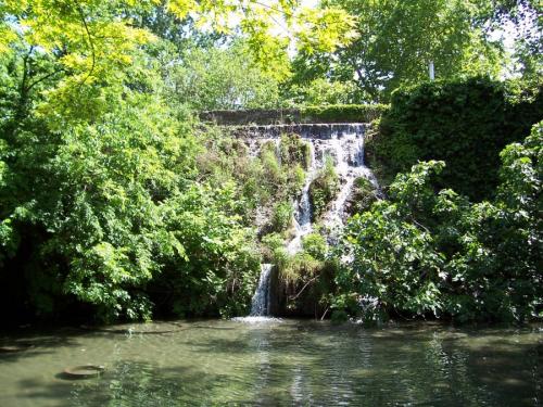 waterfall-on-margaret-island.jpg