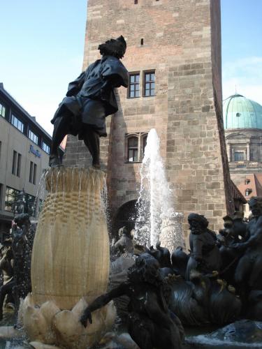 DSC01906 фонтан брачная карусель.JPG