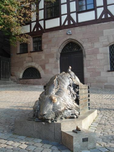 DSC01839 скульптура заяц.JPG