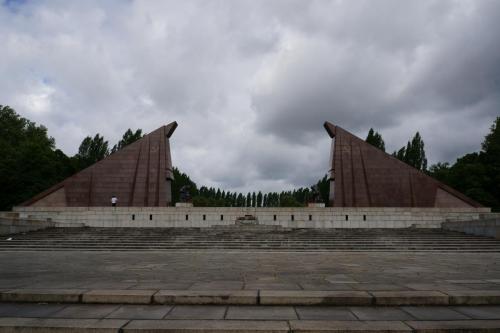 14.05.11_027_Берлин_Трептов парк.JPG