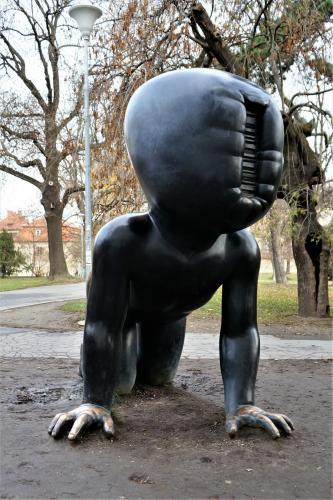 17.11.25_066_Ползающие младенцы Давида Черного.JPG