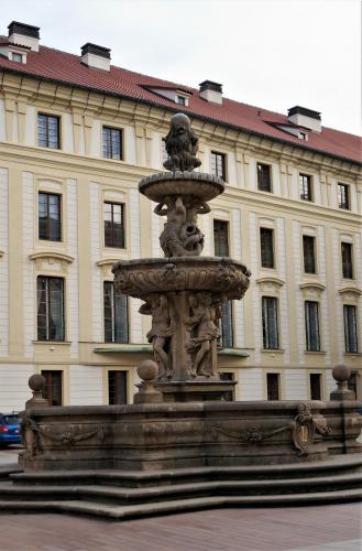 17.11.24_043_Леопольдов фонтан.JPG