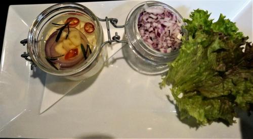 17.11.23_11_Маринованный камамбер.JPG