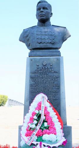 091_Памятник  Афанасию Белобородову.JPG