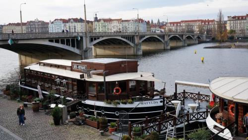 17.11.25_116_Масарикова набережная.JPG