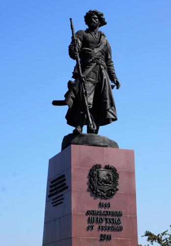 029_Памятник Я. Похабову, основателю Иркутска.JPG