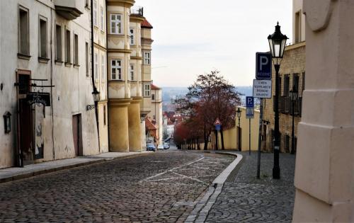 17.11.25_004_ул.Увоз (Úvoz).JPG