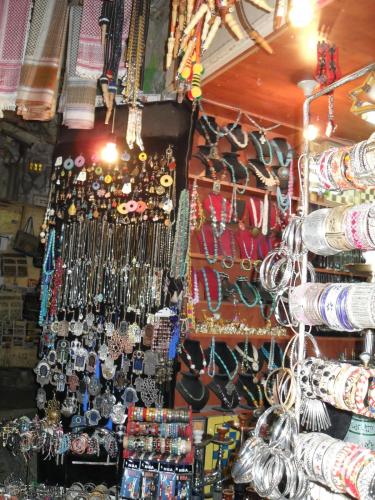 193_10.11.21_14-29_Иерусалим_торговые ряды в старом городе.JPG