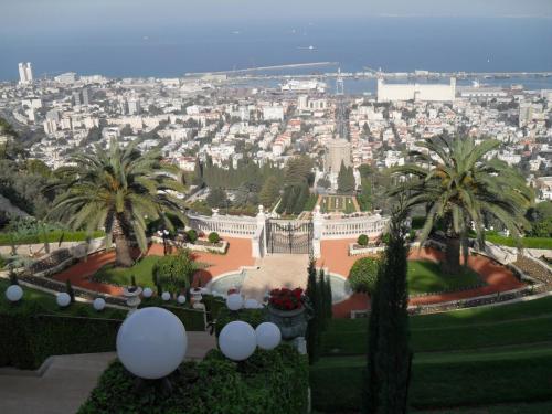 182_10.11.25_13-25_Хайфа_верхняя терраса Бахайских садов.JPG