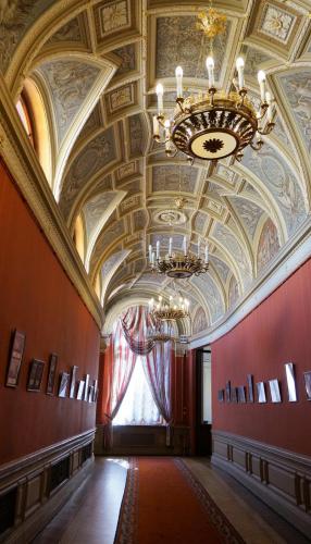 680_Юсуповский дворец_музейный коридор.JPG