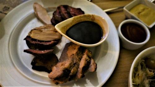 17.11.25_165_Ресторан U Mecenase (Malostranske namesti 10).JPG