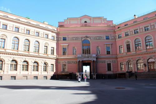 122_Двор Михайловского замка_3.JPG