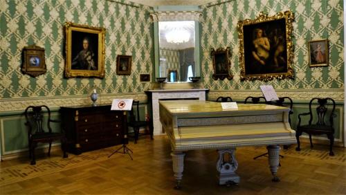 096_Лепная гостиная.JPG