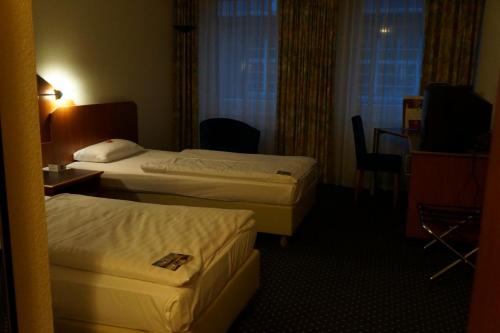 14.05.11_001_Отель Аркадиа.JPG