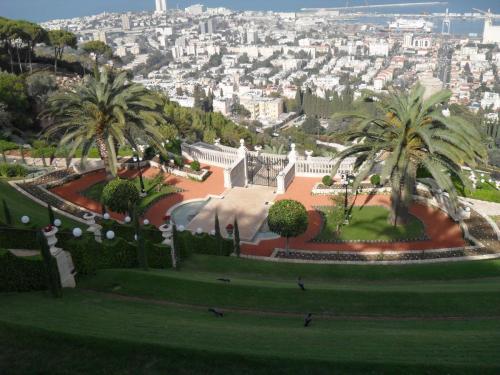 195_10.11.25_13-33_Хайфа_Террасы Бахайских садов.JPG