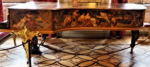 479_Малиновый кабинет. Апартаменты императрицы Марии Александровны.JPG