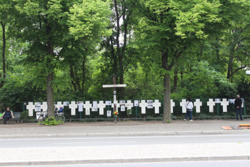 14.05.11_201_Берлин_Памятник погибшим Стены.JPG