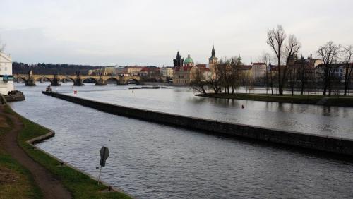 17.11.25_077_на Мосту Легии.JPG