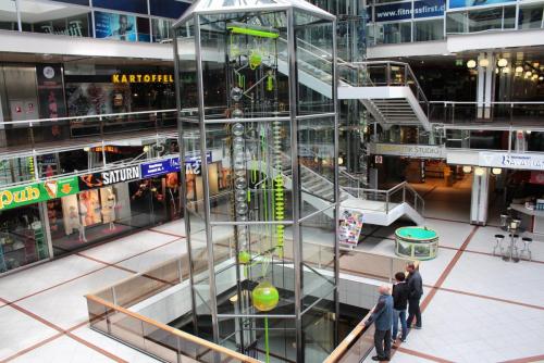 14.05.11_226_Берлин_Часы утекающего времени.JPG