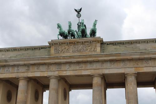 14.05.11_198_Берлин_Брандербургские ворота.JPG