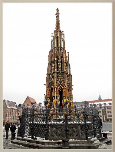 DSCN1536_Нюрнберг Прекрасный Фонтан.JPG