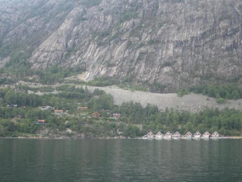IMG_7565.JPG
