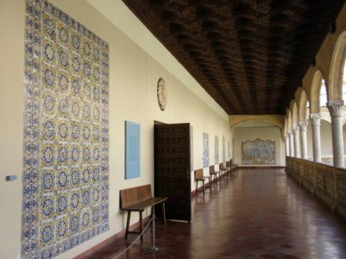 Museo-de-Santa-Cruz8-650x487.jpg