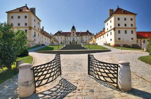 c-lednice-valtice-area-unesco-2.jpg.aspx.jpg