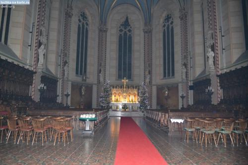 2217-Vnutri-kafedralnogo-sobora-svjatogo-Vaclava-v-Olomouce.jpg