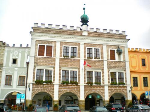 Teltch-zdanie-ratushi.jpg