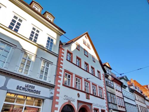 05-У золотого колеса.JPG