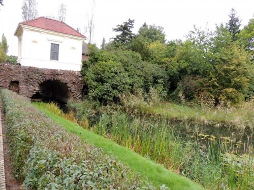 DSCN1143-Библиотечный павильон.JPG