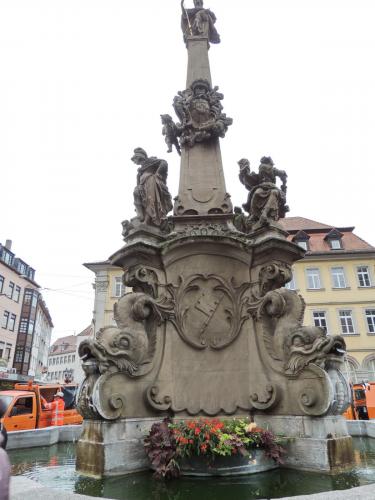 DSCN1007-Фонтан четырех труб.JPG