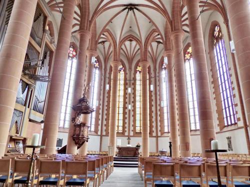 DSCN9626-Церковь святого Духа.JPG