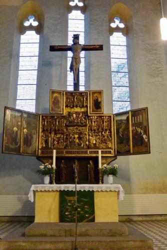 DSC09049-Алтарь Марии и Анны.jpg