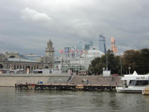 У Киевского вокзала.JPG