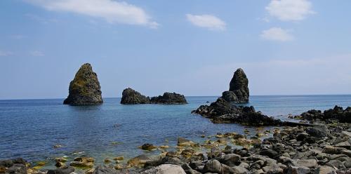 coastline-of-cyclopes-1353649.jpg