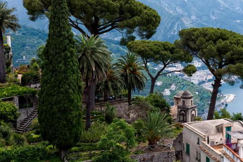 Garden-of-Villa-Rufolo-Amalfi-Coast-Italy.jpg