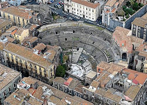 teatro-romano-odeon-catania.jpg