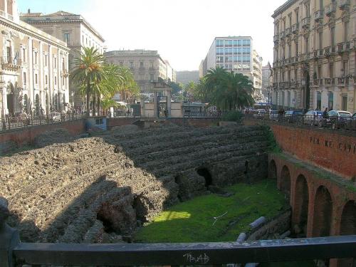 Catania_anfiteatro_romano2423.jpg