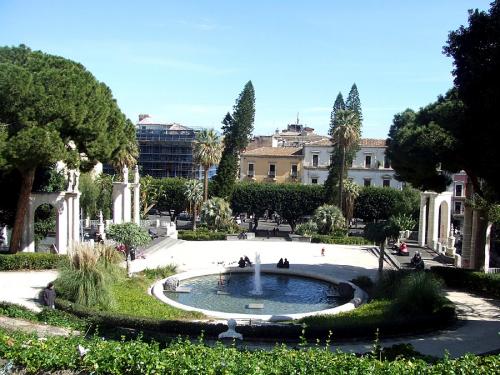 Catania_park_-_Villa_Bellini.jpg