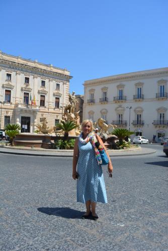 площадь Архимеда   сиракузы.JPG