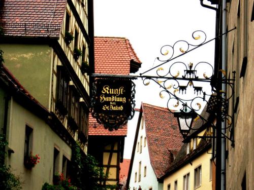 ротИзящная вывеска.jpg