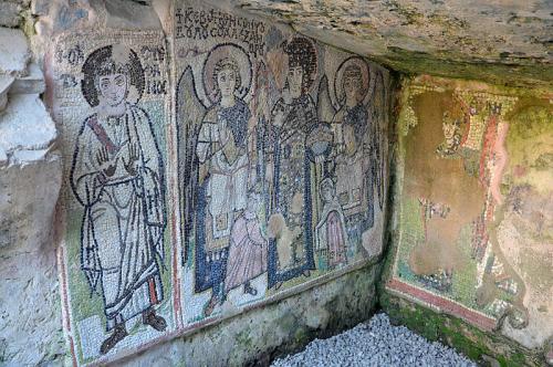 Албания Дуррес мозаика в базилике амфитеатра.jpg