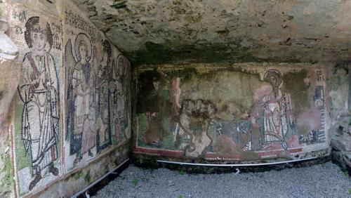 Албания Дуррес мозаика в базилике амфитеатра 2.jpg