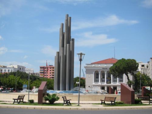 IMG_7396 Площадь Демократии.JPG