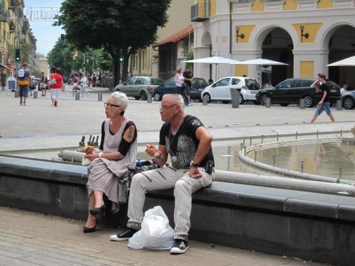 Перекус колоритной парочки в Ницце.jpg